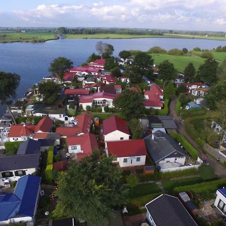 Ferienpark Vislust Haus De Graaf Niederlande Ijsselmeer Wervershoof Ngoại thất bức ảnh